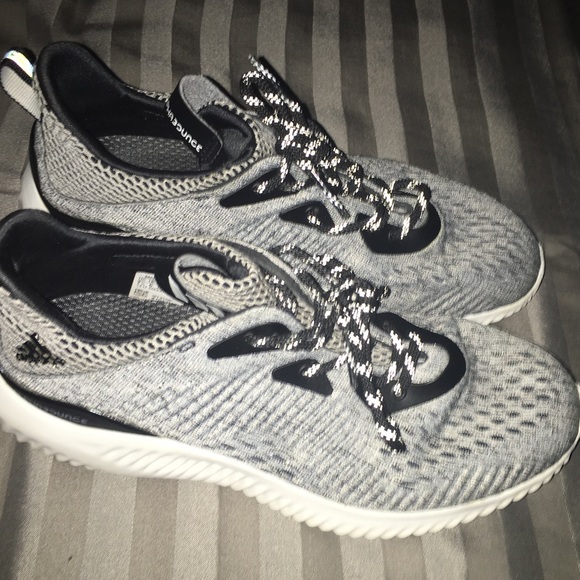 Adidas AlphaBOUNCE 7.5 athletic shoes - Picture 1 of 3